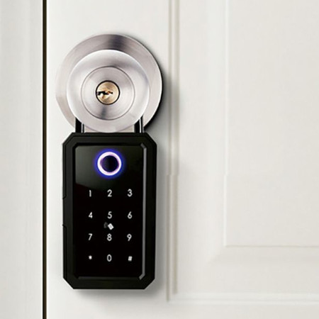 Keybox STAR Smart - na dveřích